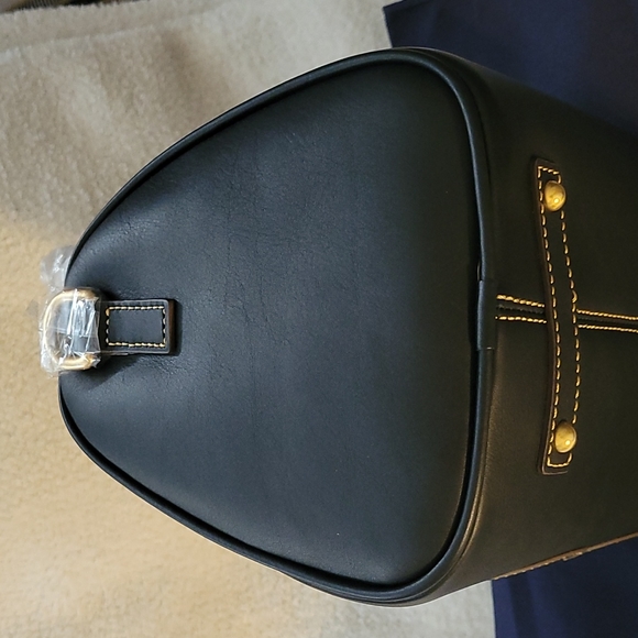 Dooney & Bourke Western smooth leather Olivia Satchel handbag. - Picture 4 of 16